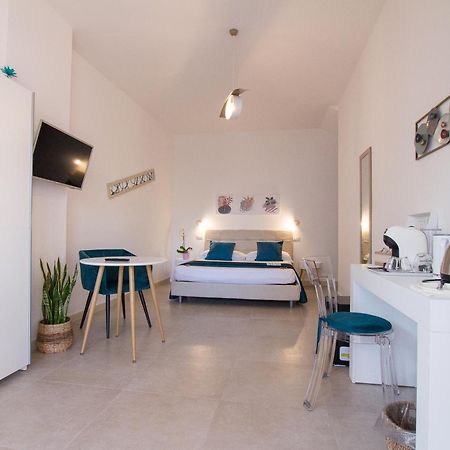B&B Jolie Suite Villasimius Exteriör bild
